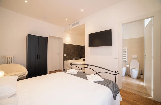 Piazzetta Romana Luxury House