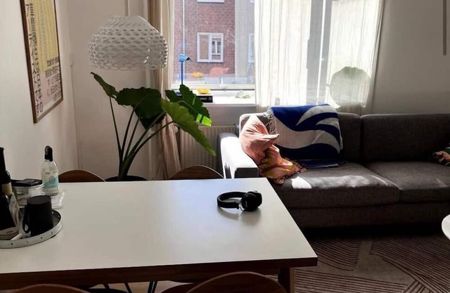 Fantastic Apt In Vibrant Nordvest