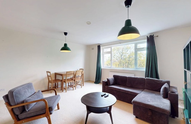 Spacious 2Bed Apartment-5min Walk to Kilburn Tube