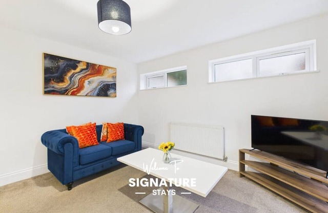 *New* | Saxon Way | Gym | Pool & Spa