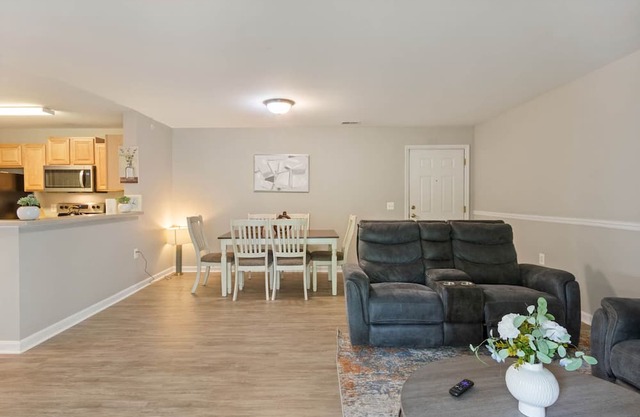 Tucked away 2beds2baths condo in Stafford