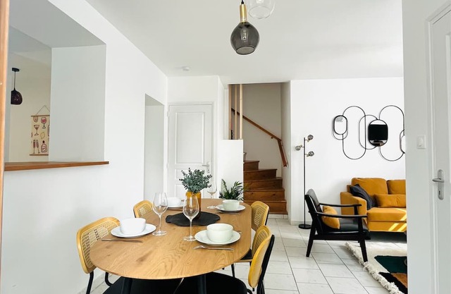 Fantastic 2-bedroom house with WiFi in Cambrai