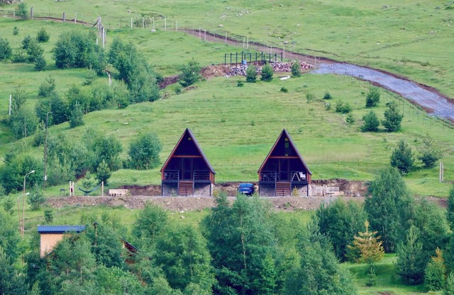 Gagma Chalets - Alone with nature,Surrounded by Peaks, Wrapped in Silence