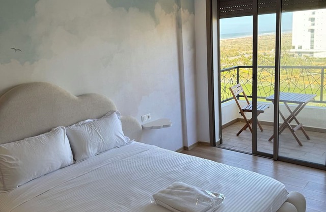 Unbeatable view of the park/beach - Comfort and tranquility nearby