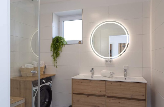 Modern, new vacation apartment with mountain views, not far from idyllic Lake Faak