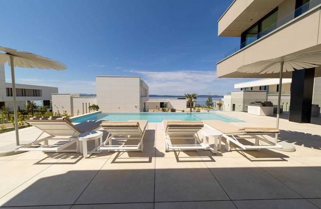 Villa Circolo Sesto with Pool
