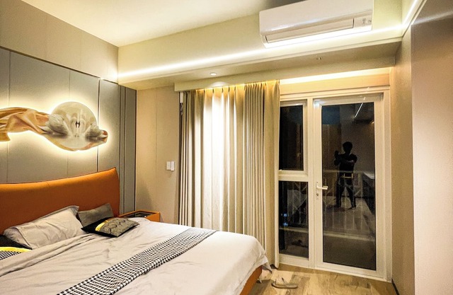 Luxurious 4-bedroom with Sunset & Pool View across Okada Manila Bay near Airport