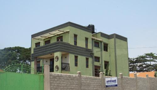 Apipawe Guesthouse & Tours