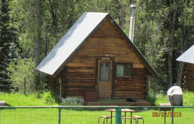 Dolores Cabin | Green Snow Oasis Stoner Cabin
