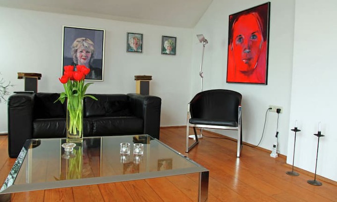 Grootschermer House | Beautiful Holiday Home in Schermer with Jacuzzi