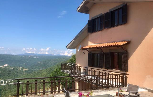 Staffoli Bed & Breakfast | B&B Casali Caprioli - Lago del Salto