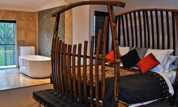 Pokolbin Villa | Deja Vu Estate · Deja Vu Estate - award winning 5 star luxury and seclusion in Hunter Valley Wine Country