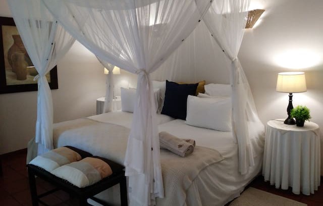 St. Lucia Bed & Breakfast | St Lucia Kingfisher Lodge - Room 6 Twin Room