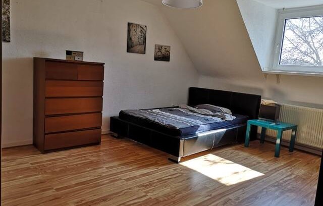 Sudostviertel Apartment | Zentrale, ruhig gelegene Wohnung mit großem Zimmer