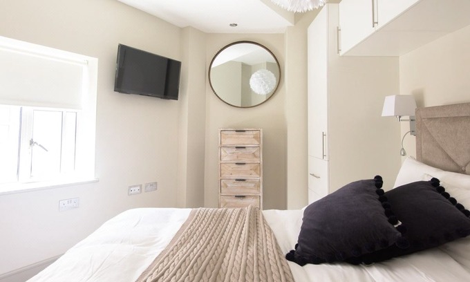 Mayfair Hotel | The Soho Loft - Elegant & Modern 1Bdr in Soho