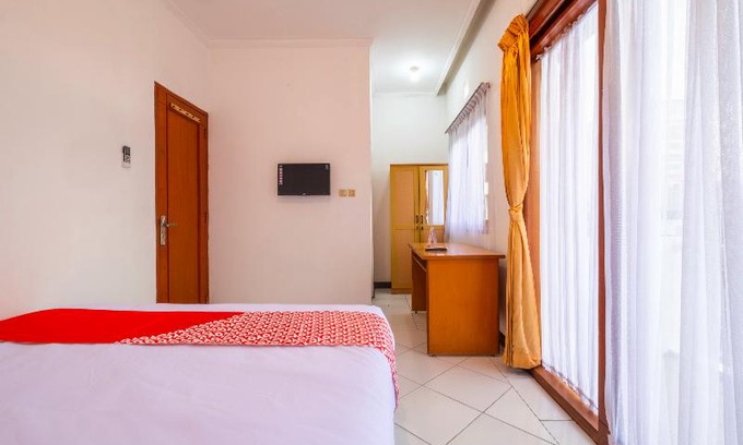 Bandung Hotel | Sinulingga Residence