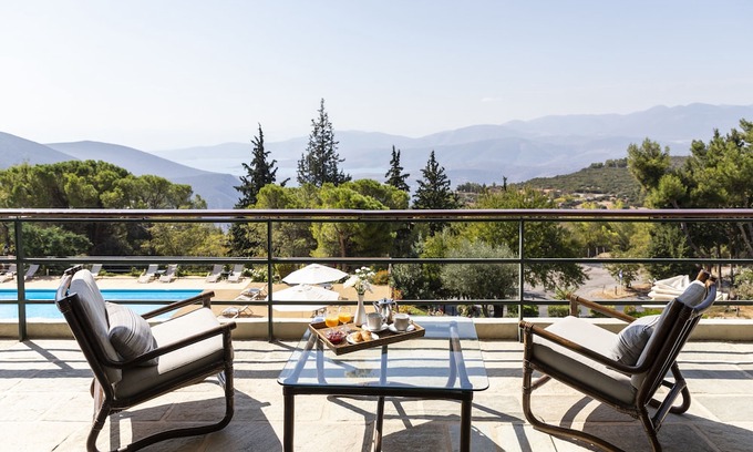 Delfoi Hotel | Amalia Hotel Delphi