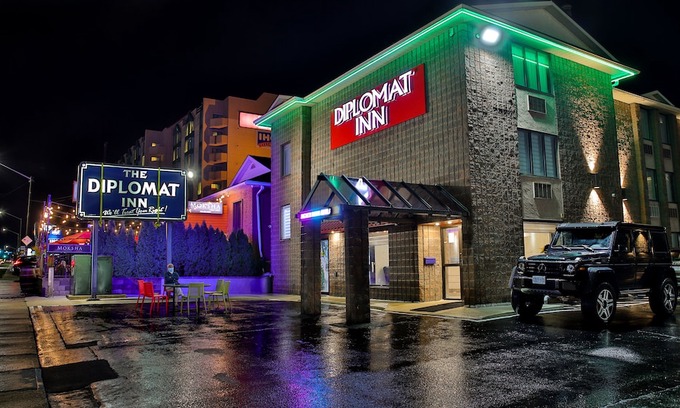 Fallsview Hotel | Diplomat Inn