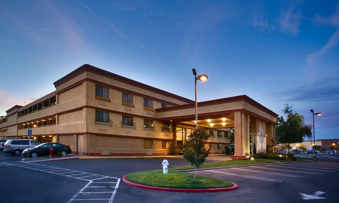 Roseville Hotel | Best Western Plus Orchid Hotel & Suites