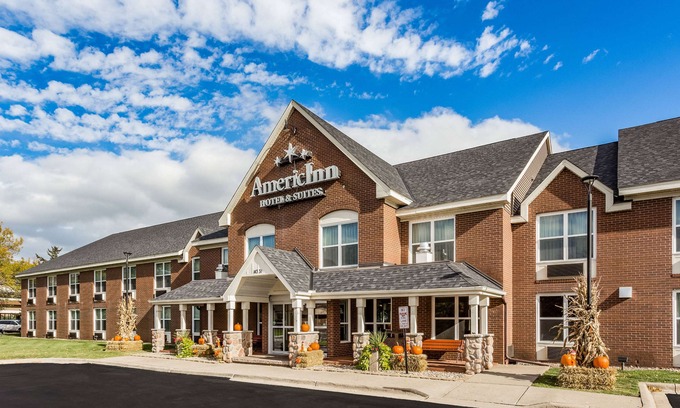 Burnsville Hotel | AmericInn by Wyndham Burnsville