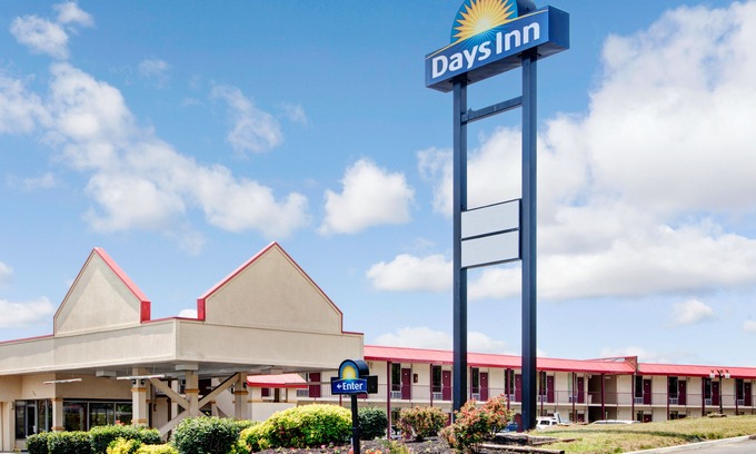 Cedar Bluff Hotel | Days Inn by Wyndham Knoxville West