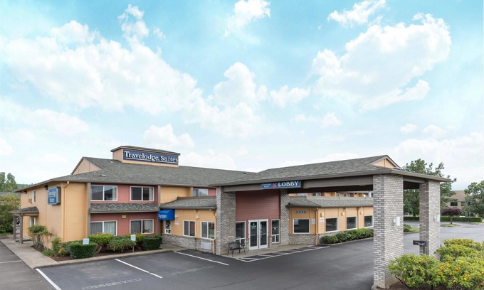 Newberg Hotel | Travelodge Suites by Wyndham Newberg