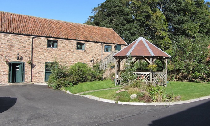 Bainton Hotel | Wolds Village