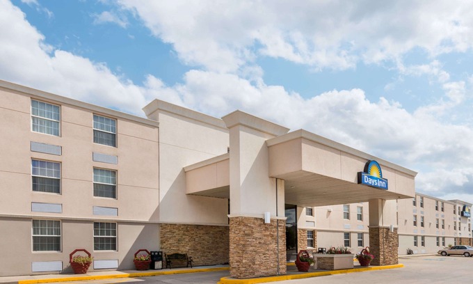 Gillette Hotel | Days Inn by Wyndham Gillette