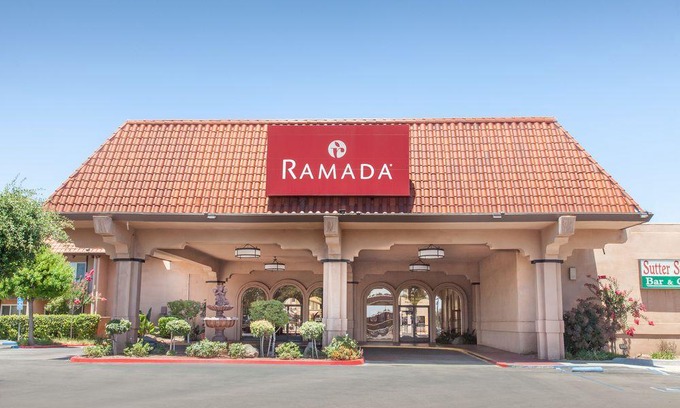 Raisin Hotel | Ramada by Wyndham Fresno North