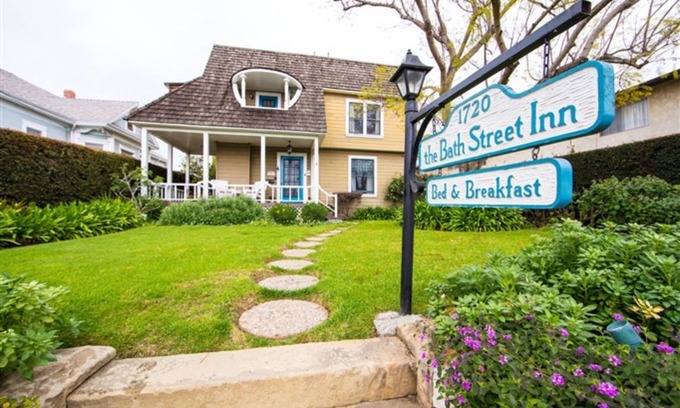 Oak Park Hotel | Bath Street Inn
