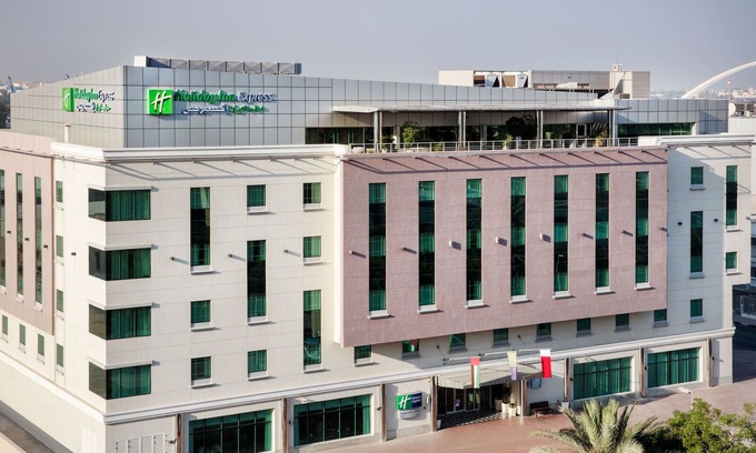 Al Wasl Hotel | Holiday Inn Express Dubai Safa Park