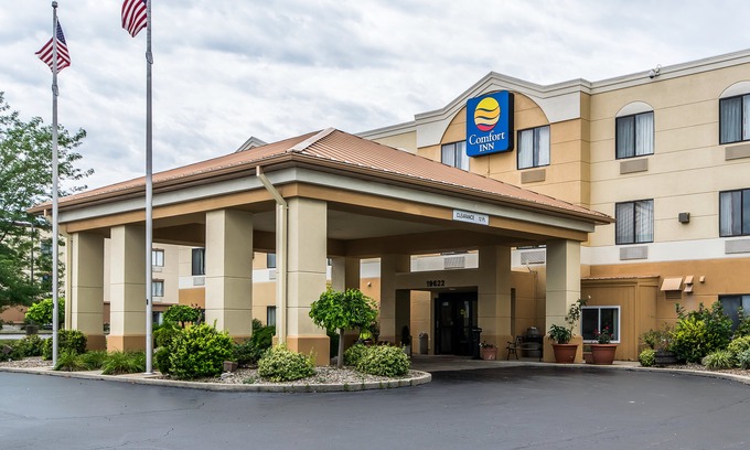 Haubstadt Hotel | Quality Inn & Suites