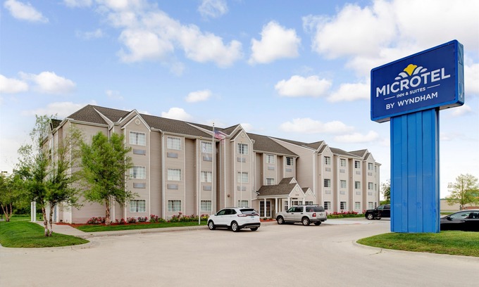 Bellevue Hotel | Microtel Inn & Suites by Wyndham Bellevue