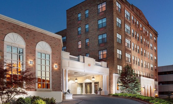 Downtown Syracuse Hotel | Collegian Hotel & Suites, Trademark Collection by Wyndham
