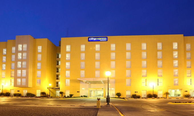La Joya Hotel | City Express Tijuana Insurgentes