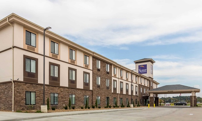 O'Fallon Hotel | Sleep Inn & Suites O'Fallon MO - Technology Drive
