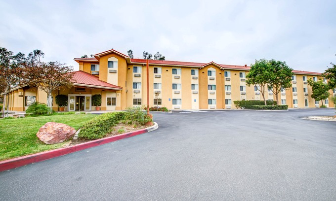 Fontana Hotel | Comfort Inn Fontana