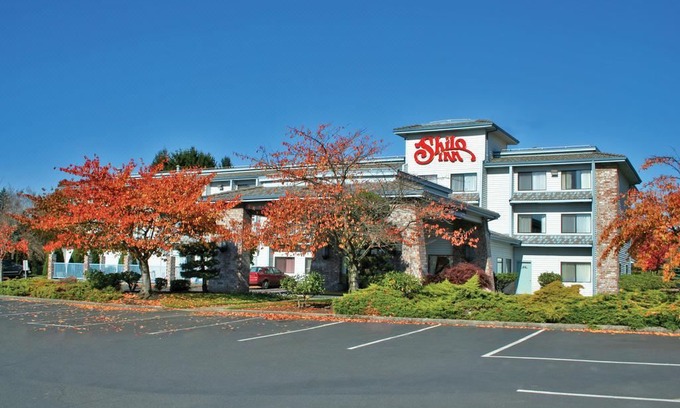 Newberg Hotel | Holiday Inn Express Newberg - Wine Country, an Ihg Hotel