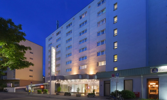 Schwere-Reiter-Straße Hotel | Hotel Vitalis by AMEDIA