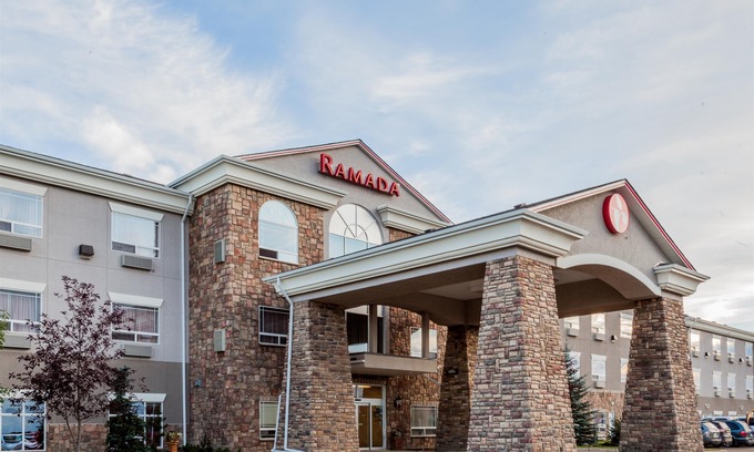 Westlock Hotel | Ramada by Wyndham Westlock