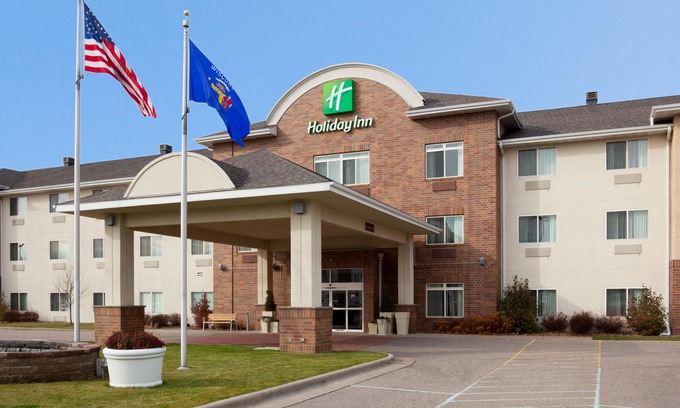 Marshfield Hotel | Holiday Inn Conference Center Marshfield, an Ihg Hotel