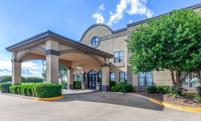 Durant Hotel | Quality Inn & Suites Durant
