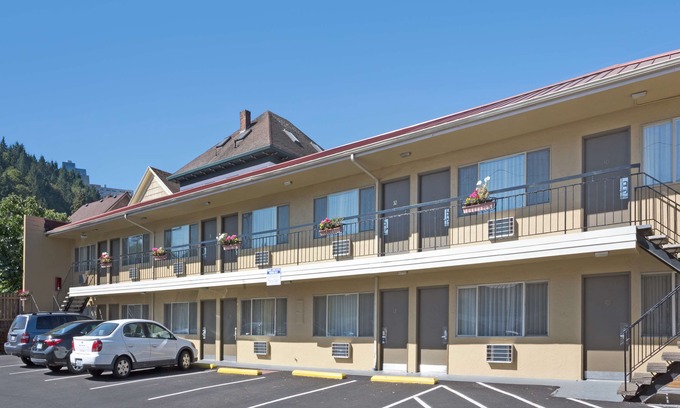 Corbett - Terwilliger - Lair Hill Hotel | SureStay Hotel by Best Western Portland City Center