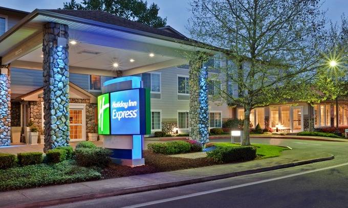 Corvallis Hotel | Holiday Inn Express Corvallis-on the River, an Ihg Hotel
