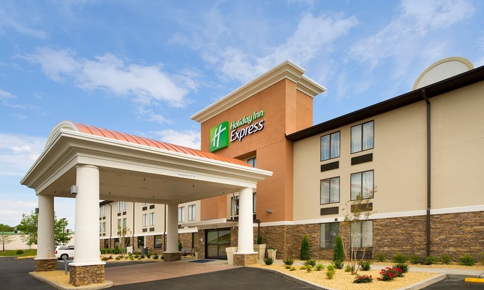 Waldorf Hotel | Holiday Inn Express - Waldorf, an Ihg Hotel