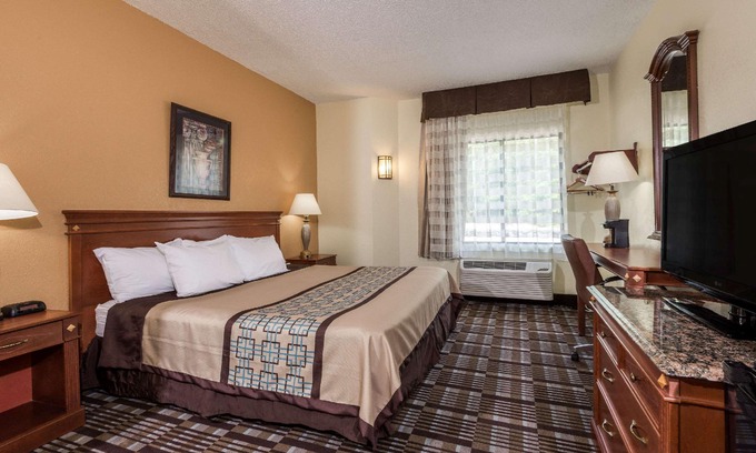 Yadkinville Hotel | Days Inn by Wyndham Yadkinville