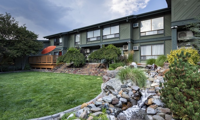 Mount Shasta Hotel | Best Western Plus Tree House