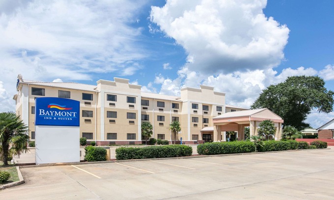 McComb Hotel | Baymont by Wyndham McComb