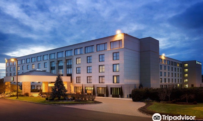 Piscataway Hotel | Embassy Suites Piscataway - Somerset