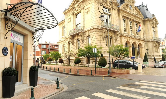 Suresnes Hotel | Hôtel Mercure Paris Suresnes Longchamp